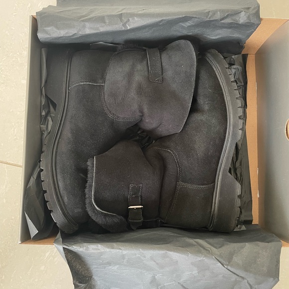 La Canadienne Winter Boots - Size 8 - Picture 4 of 6